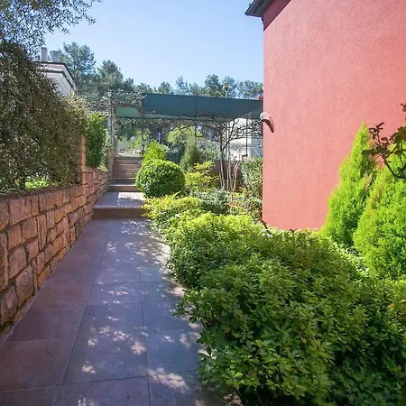 Apartment Luxurious In Croatia With Terrace Porec